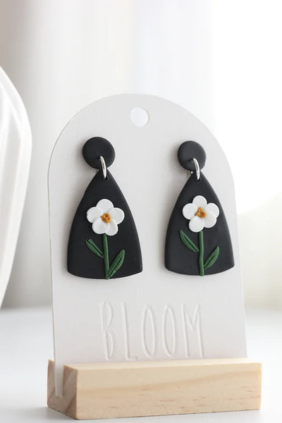 Black earring with Daisy Flower clay Earrings