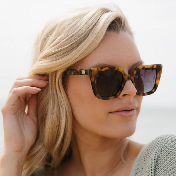 SOEK Harper Honey Tort