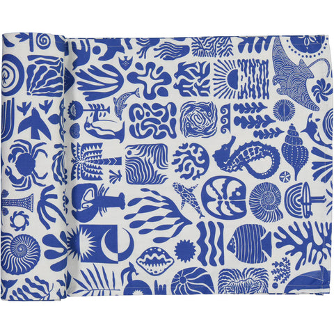 Table Runners (1.8M) / Africa Deep (Blue on White)