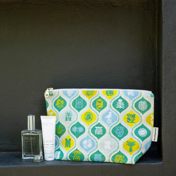 Pouches (Toiletry) / Africa Roots (Emerald Green)