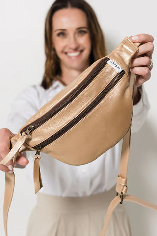 Michél Leather Moon Bag | Gold