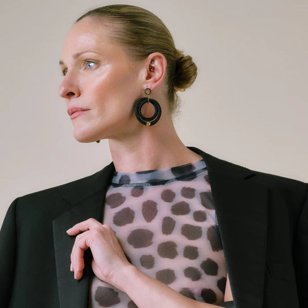 Arista earrings in Black
