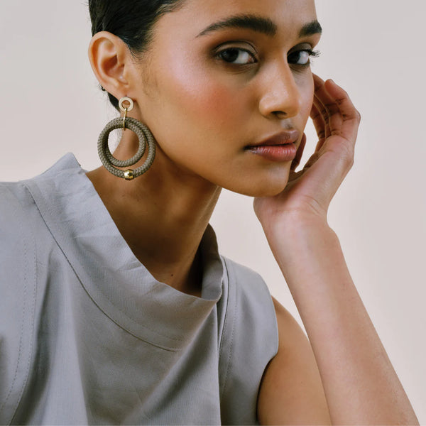 Arista earrings in Khaki