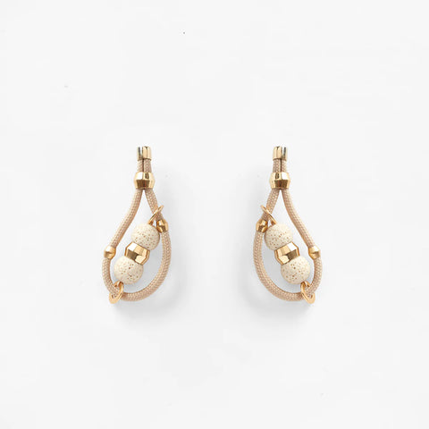 Pichulik Ember earrings (in Beige lava)